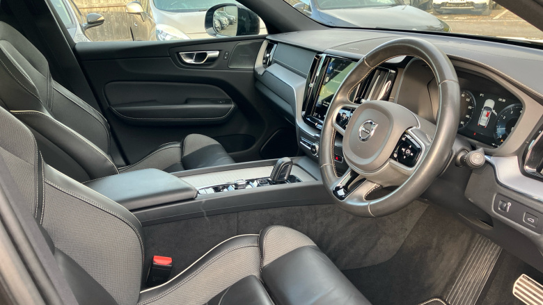 Volvo Xc60 2.0 B5P [250] R DESIGN Pro 5dr AWD Geartronic Petrol Estate